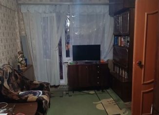 Сдам 3-ком. квартиру, 55 м2, Санкт-Петербург, Антоновская улица, 8, метро Академическая