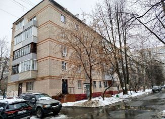 Сдам трехкомнатную квартиру, 65 м2, Щербинка, Высотная улица, 1/6