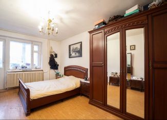 Продам 3-ком. квартиру, 74 м2, Калининград, улица Парковая Аллея, 11