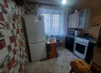 Трехкомнатная квартира в аренду, 49.8 м2, Смоленск, улица Академика Петрова, 2