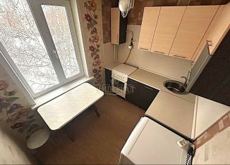 Продаю 1-комнатную квартиру, 32 м2, Йошкар-Ола, улица Степана Разина, 16, микрорайон Ширяйково