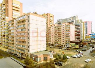 Продаю пятикомнатную квартиру, 130 м2, Ростов-на-Дону, улица Жмайлова, 4/5