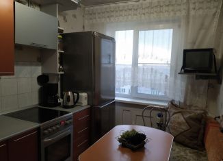 Продаю трехкомнатную квартиру, 60 м2, Новокузнецк, улица Новосёлов, 32