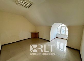 Сдается в аренду офис, 30 м2, Махачкала, проспект Али-Гаджи Акушинского, 116, Кировский внутригородской район