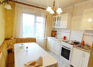 Продам 3-комнатную квартиру, 70 м2, Владикавказ, Весенняя улица, 40, 10-й микрорайон