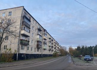 Продаю 2-ком. квартиру, 44.2 м2, Ленинградская область, улица Петра Лаврова, 4