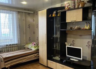 Сдаю 2-ком. квартиру, 48 м2, Волжск, улица Маяковского, 3