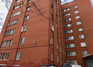 Продаю 1-комнатную квартиру, 35 м2, Екатеринбург, улица Лётчиков, 12, метро Динамо