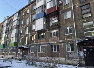 Продажа 1-комнатной квартиры, 30 м2, Новокузнецк, улица Климасенко, 16/2