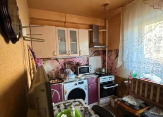 Продам трехкомнатную квартиру, 56 м2, Воткинск, Ленинградская улица, 9