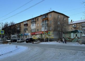 Продается торговая площадь, 101 м2, Чебаркуль, улица Мира, 21